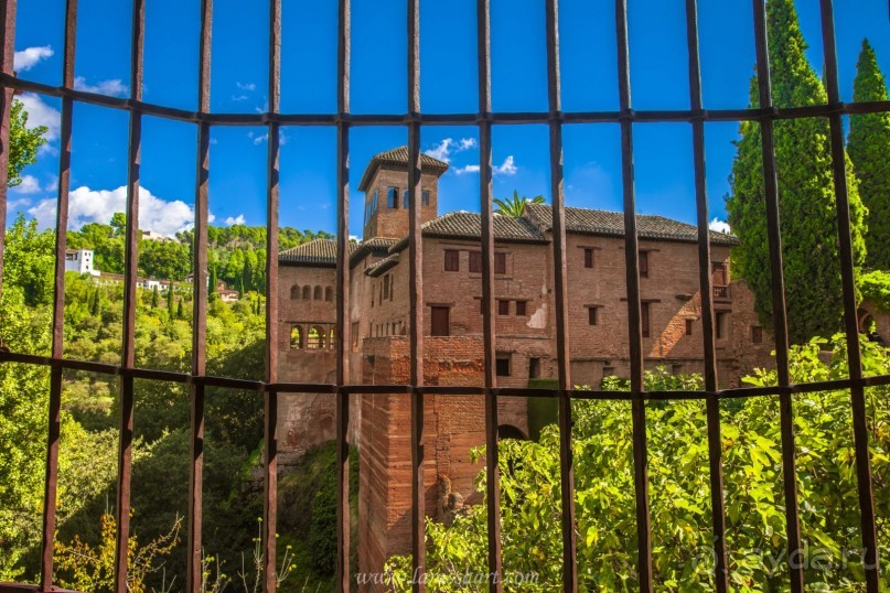 Альгамбра — жемчужина Андалусии