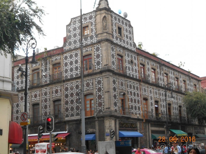 КОГДА ЛИМОНЫ ПАДАЮТ С НЕБА. Часть2-1. Мехико.