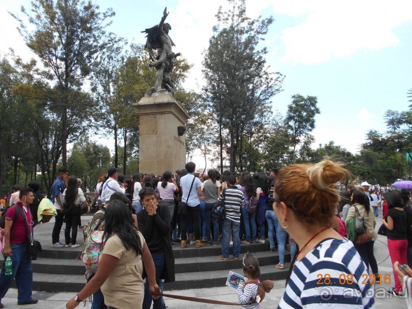 КОГДА ЛИМОНЫ ПАДАЮТ С НЕБА. Часть2-1. Мехико.