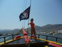 Крит. Две звезды на берегу моря.