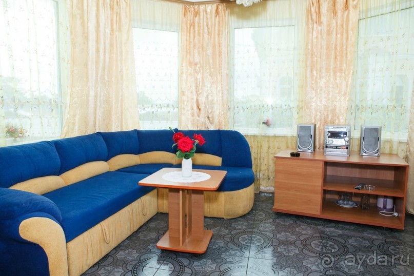 Вторая комната с панорамными окнами