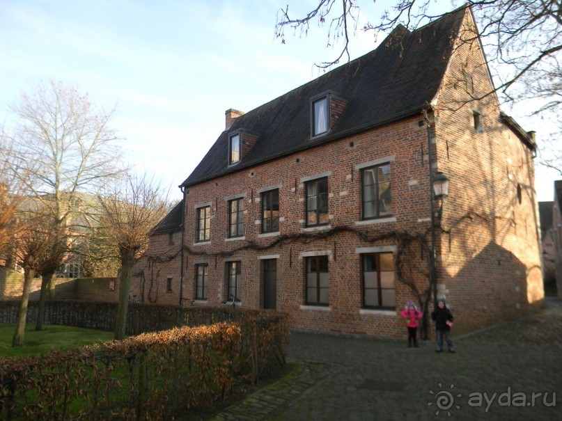 Левен. Бегинаж