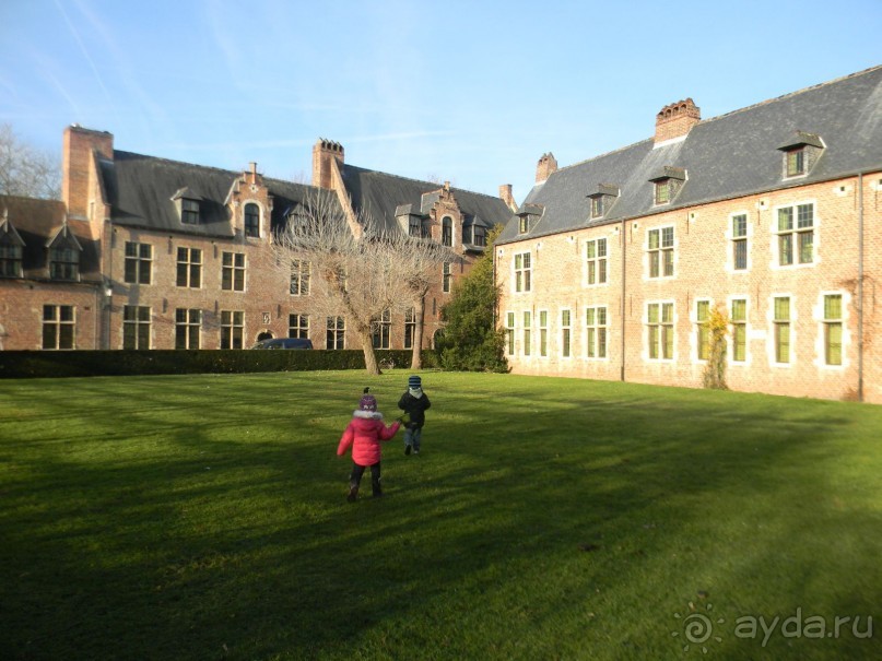 Левен. Бегинаж