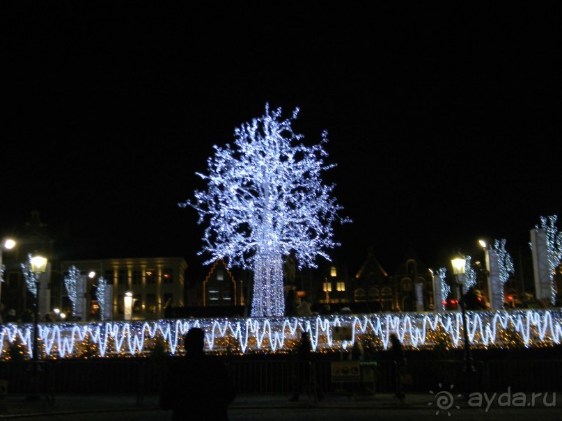 каток на Гроте Маркт Брюгге