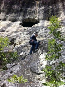 Хан-Крумский скальный монастырь