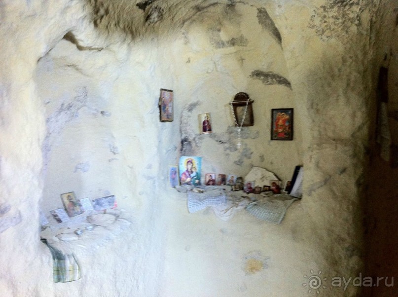 Хан-Крумский скальный монастырь