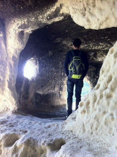 Хан-Крумский скальный монастырь