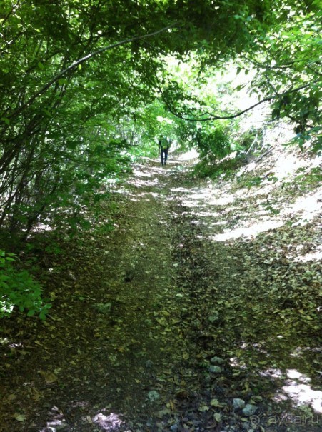 Хан-Крумский скальный монастырь