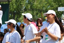 Народ встретил своего сына