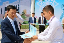 Народ встретил своего сына