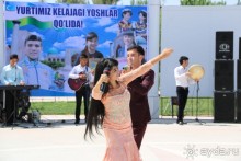 Народ встретил своего сына