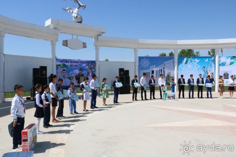 Народ встретил своего сына