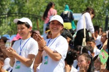 Народ встретил своего сына