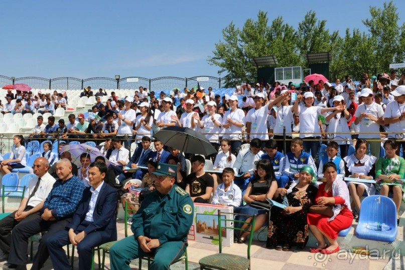 Народ встретил своего сына