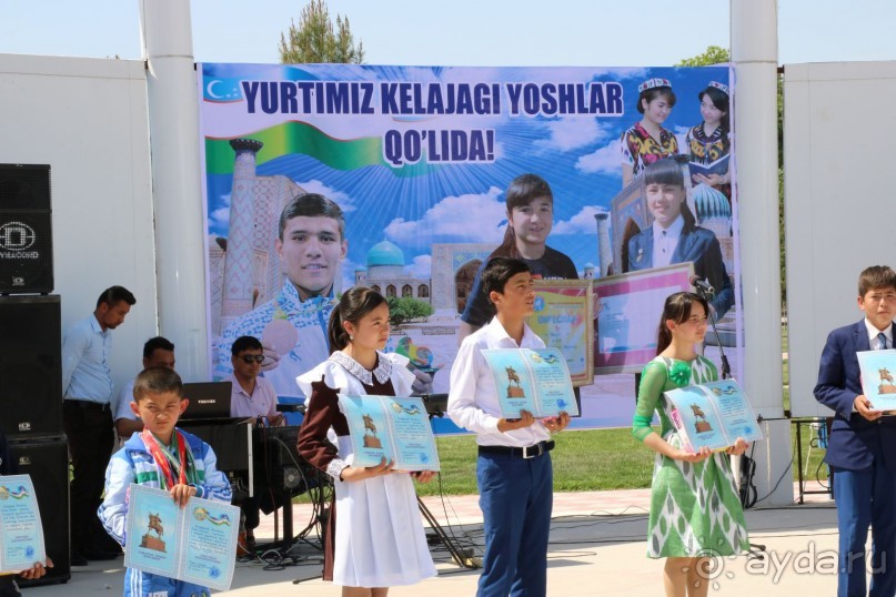 Народ встретил своего сына