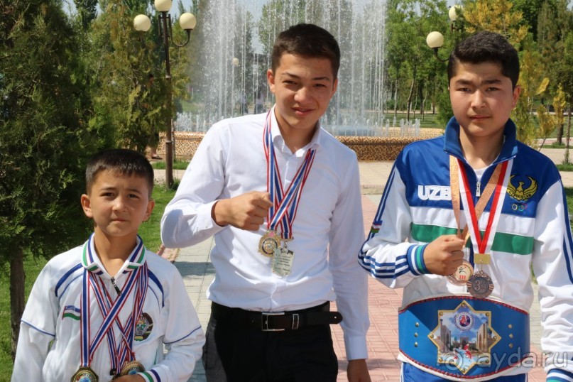 Народ встретил своего сына