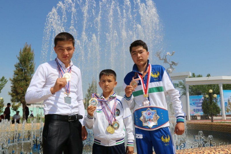 Народ встретил своего сына