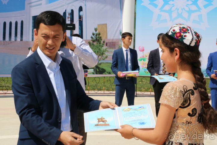 Народ встретил своего сына