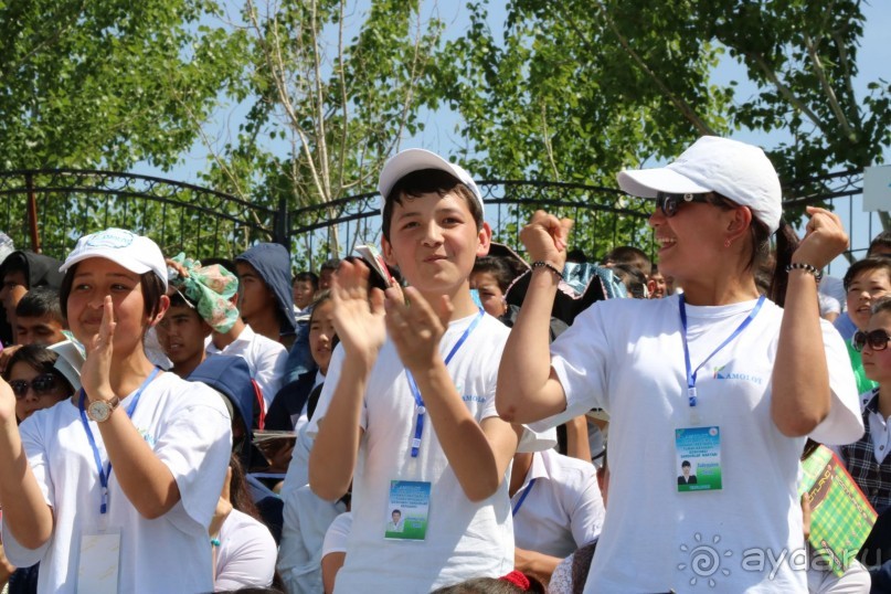 Народ встретил своего сына