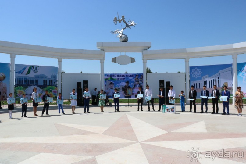 Народ встретил своего сына