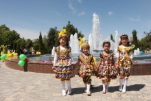 И ВНОВЬ ЗАЖУРЧАЛИ ФОНТАНЫ