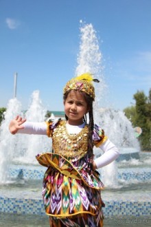 И ВНОВЬ ЗАЖУРЧАЛИ ФОНТАНЫ