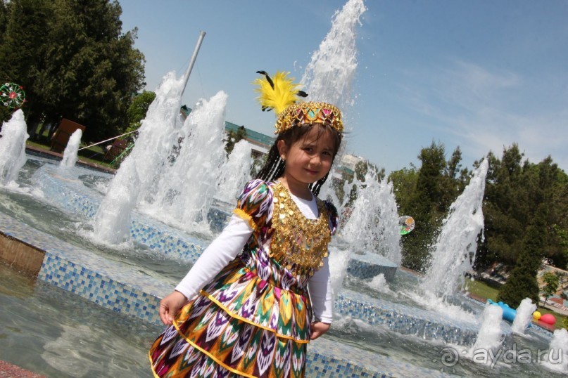 И ВНОВЬ ЗАЖУРЧАЛИ ФОНТАНЫ