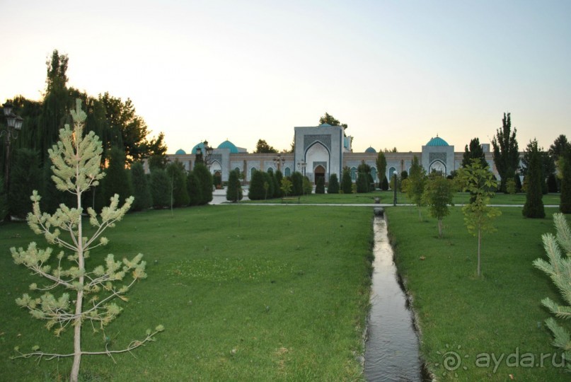 ВЕЛИКИЙ ХАДИСОВЕД