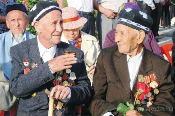 В эти дни и в Самаркандском районе Указ Президента «О поощрении участников Второй мировой войны» и П