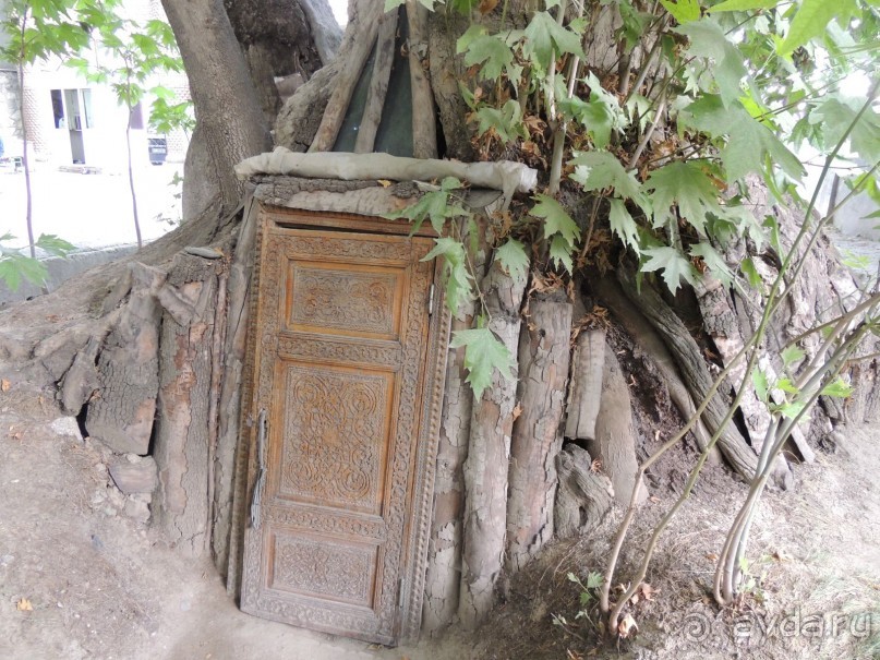 Святыня "Ходжа Чорчинор" в Самарканде