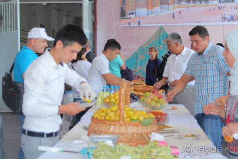 Участники международного симпозиума в Самарканде