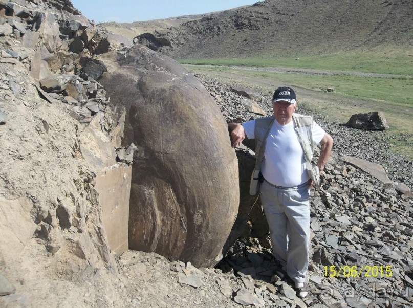 Космические послания в долине реки Сангзар