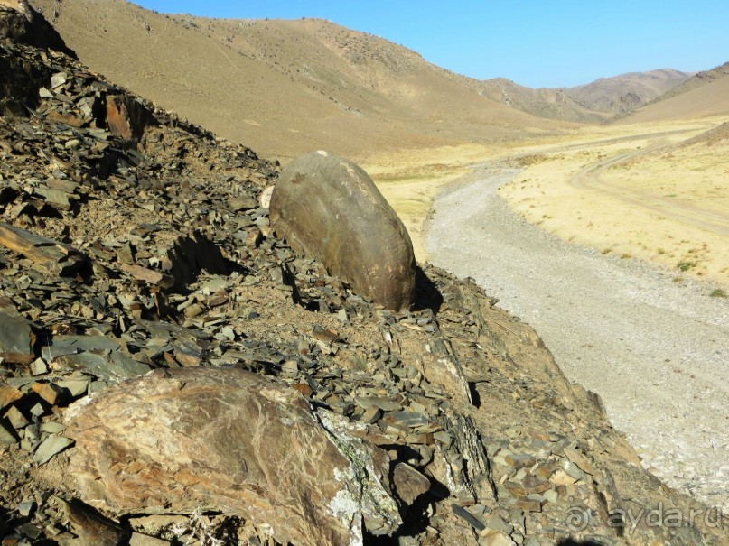 Космические послания в долине реки Сангзар