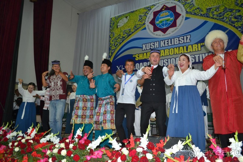 «Шарк тароналари» -  символ мира