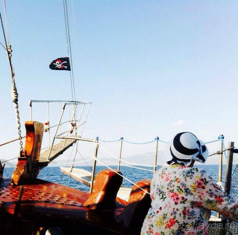 Круиз “Вечерний Торонеос”