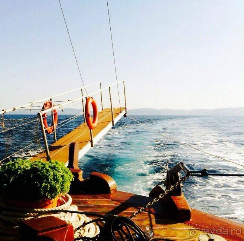 Круиз “Вечерний Торонеос”