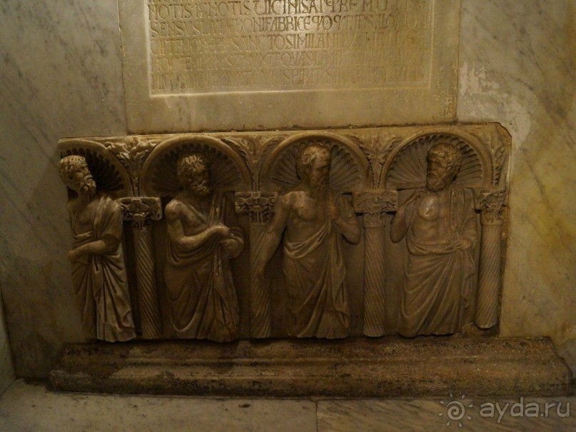 Альбом отзыва "Необычайный город Бари "