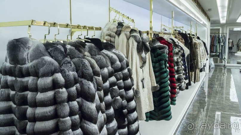 Фабрика LEVINSON, изделия из кожи и меха в Стамбуле