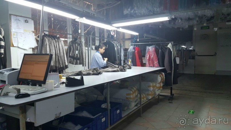 Фабрика LEVINSON, изделия из кожи и меха в Стамбуле