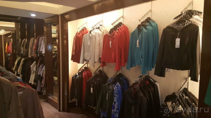 Фабрика LEVINSON, изделия из кожи и меха в Стамбуле