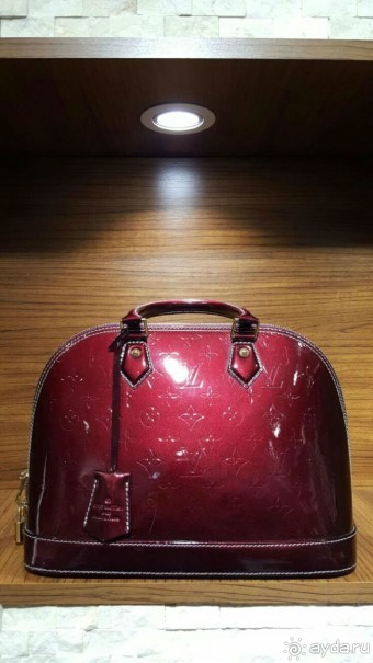 Фабрика LEVINSON, изделия из кожи и меха в Стамбуле