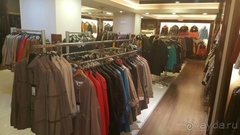 Фабрика LEVINSON, изделия из кожи и меха в Стамбуле