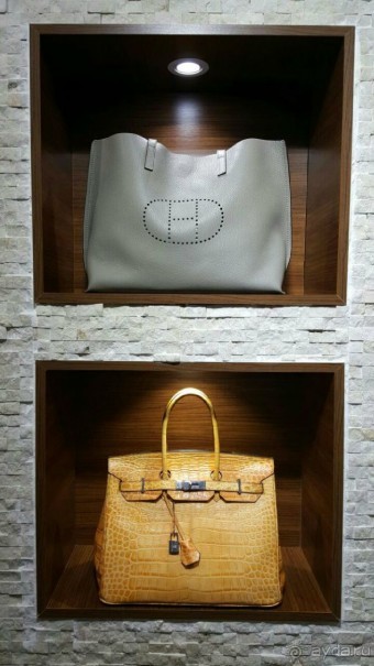 Фабрика LEVINSON, изделия из кожи и меха в Стамбуле