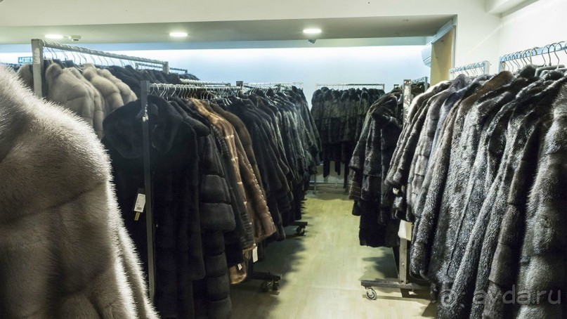 Фабрика LEVINSON, изделия из кожи и меха в Стамбуле