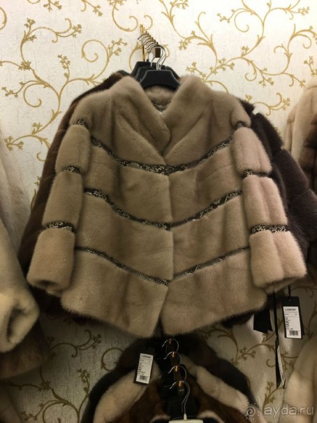 Фабрика LEVINSON, изделия из кожи и меха в Стамбуле