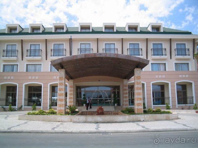 Основное здание. Фасад