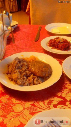 К качеству еды никаких претензий - все вкусное, не смотря на то, что диетическое (ничего жареного, острого, жирного). Сначала мне порции показались просто гигантскими, но потом горный воздух и активный досуг сделали свое дело - я доедала все до конца.