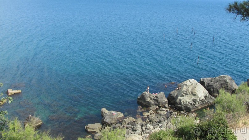 Пока в Крыму нас не очень любят.