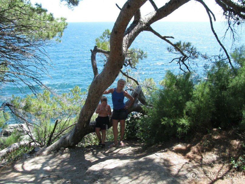 Пока в Крыму нас не очень любят.