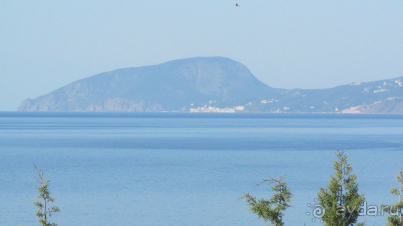 Пока в Крыму нас не очень любят.